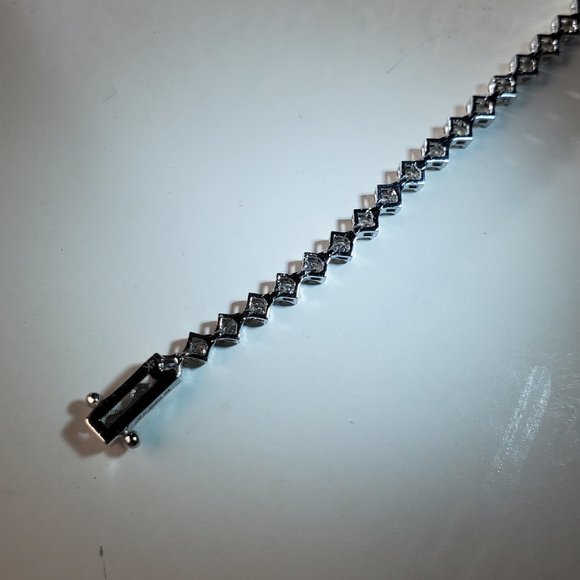 BRAND  NEW  DIAMOND TENNIS BRACELET 14K WHITE GOLD - Picture 10 of 12